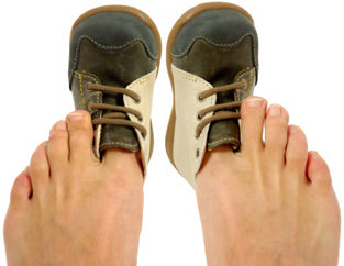 Wide Toe Box Shoes vs. Wide Shoes: What Keeps Feet Comfortable